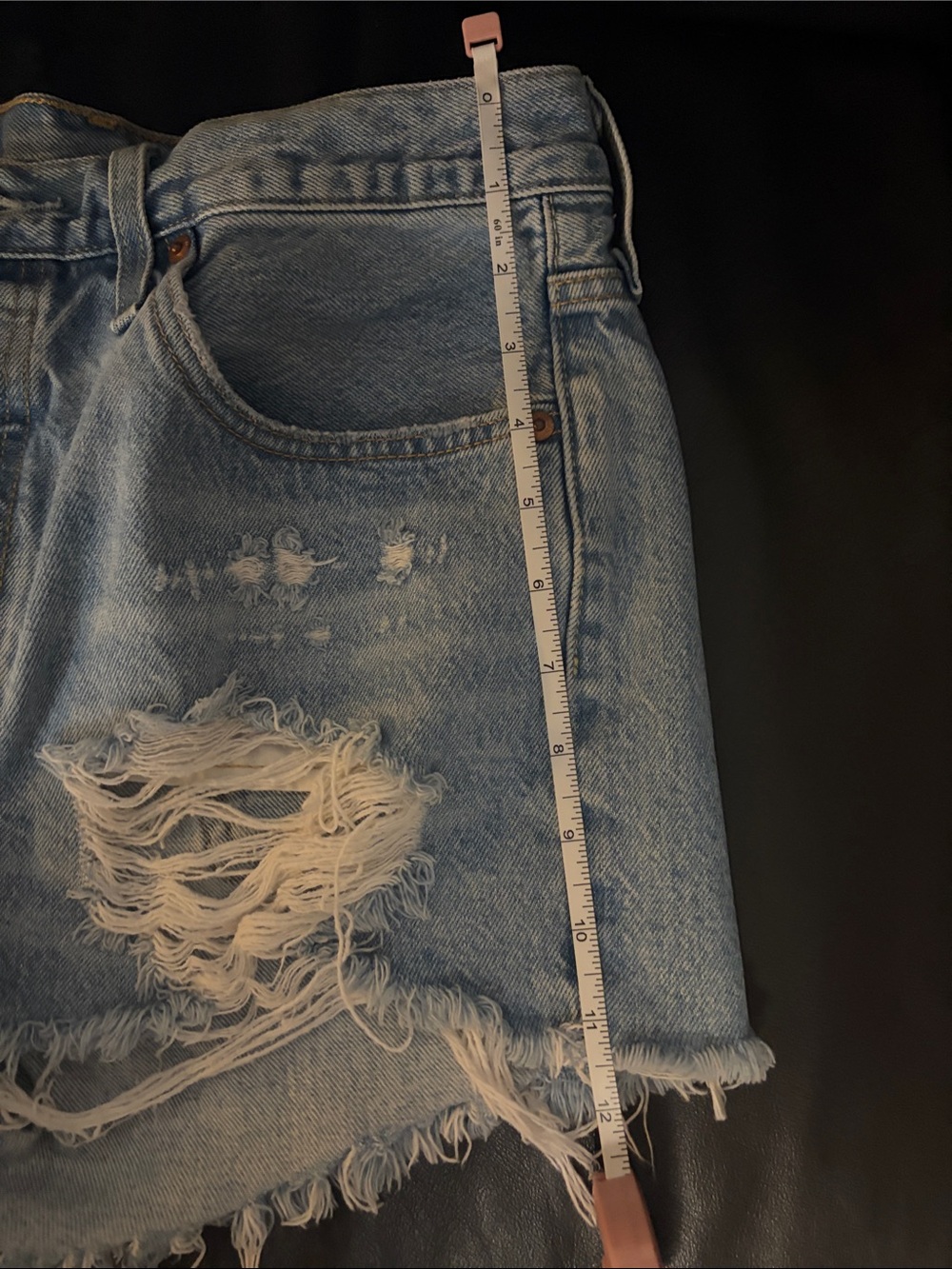 LEVI’s Light Blue Distressed Denim Shorts - Women, Sz 29 - Picture 2 of 5